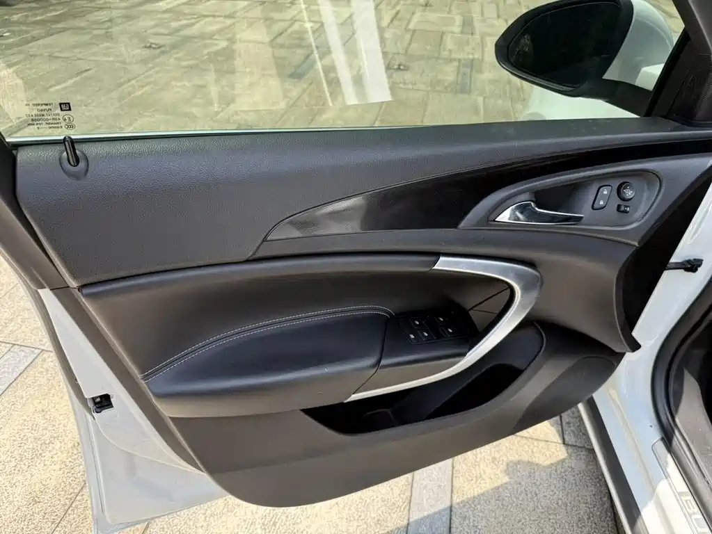Buick Regal 2015 1.6T Elite