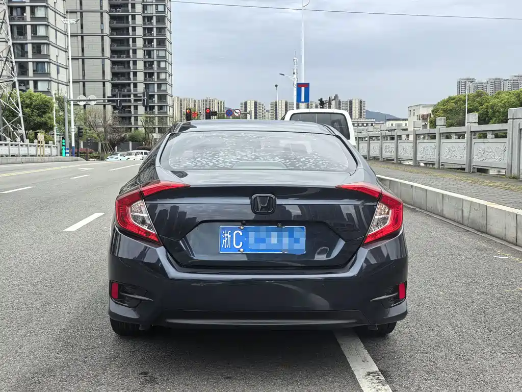 Honda Civic 2016 220TURBO CVT Luxury