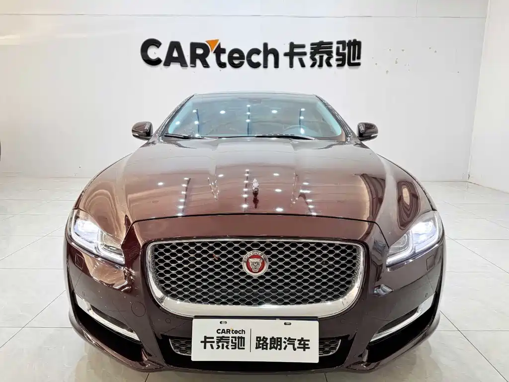 Jaguar XJ — миниатюра 2