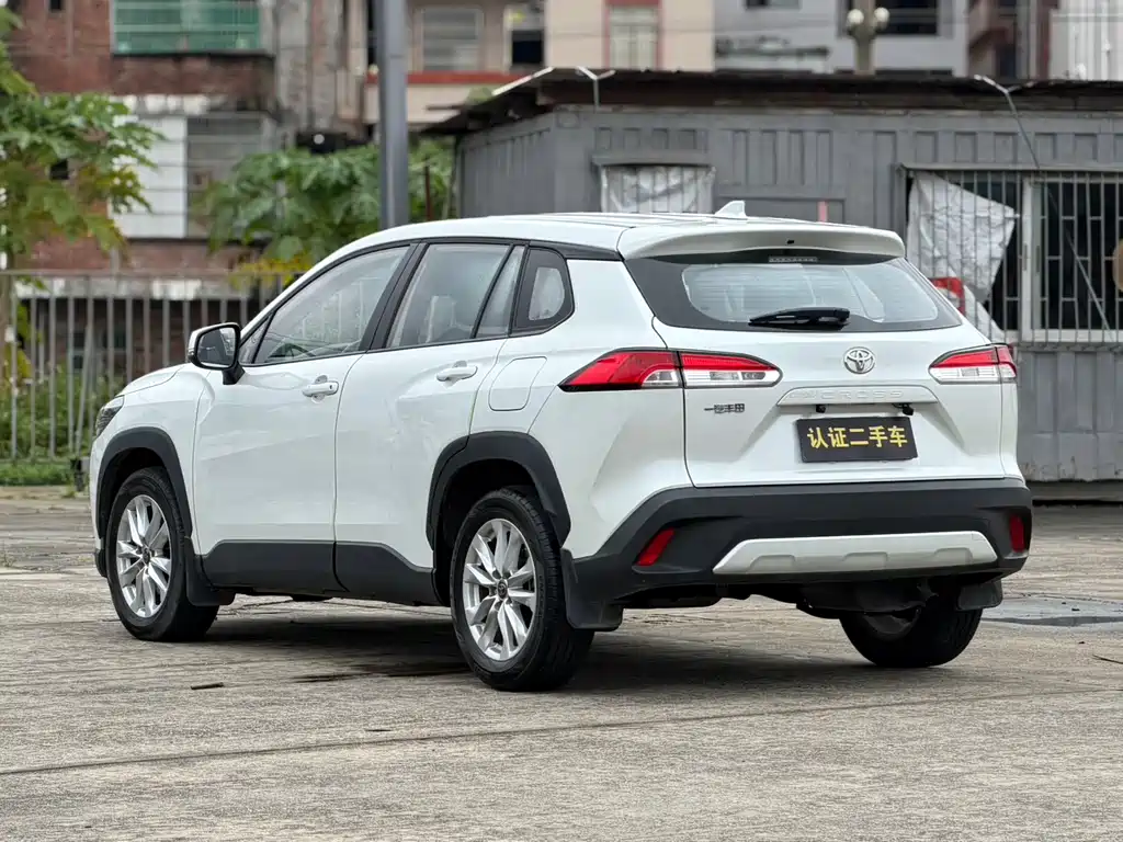 Toyota Corolla Cross — миниатюра 18
