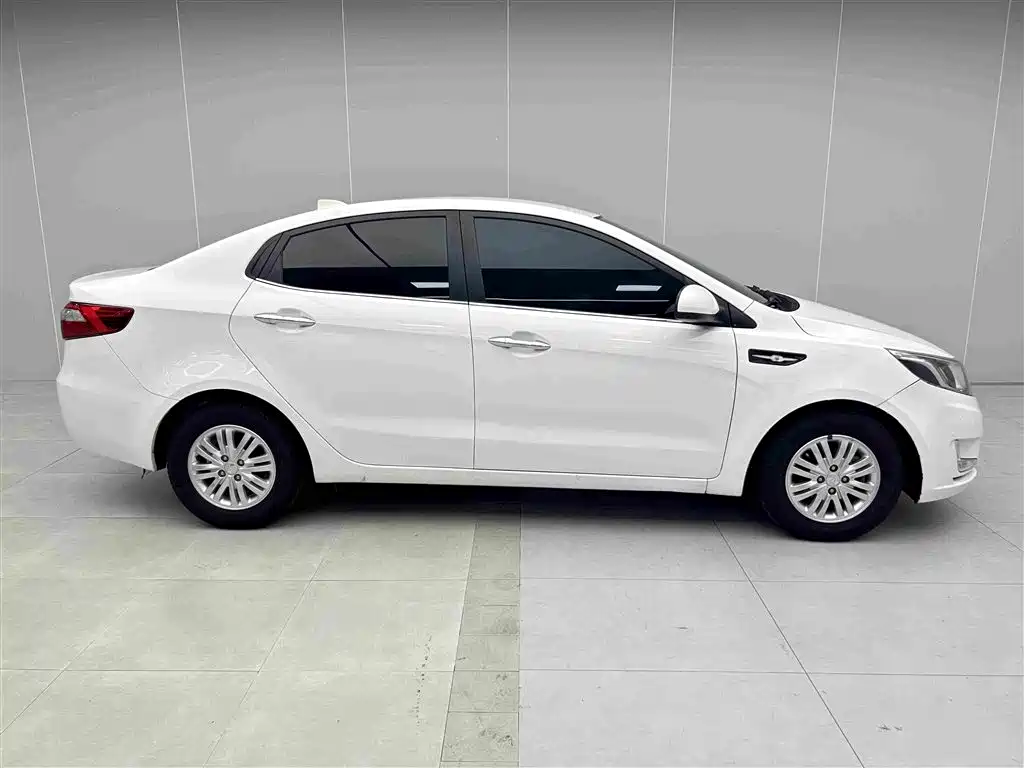 Kia K2 — миниатюра 3