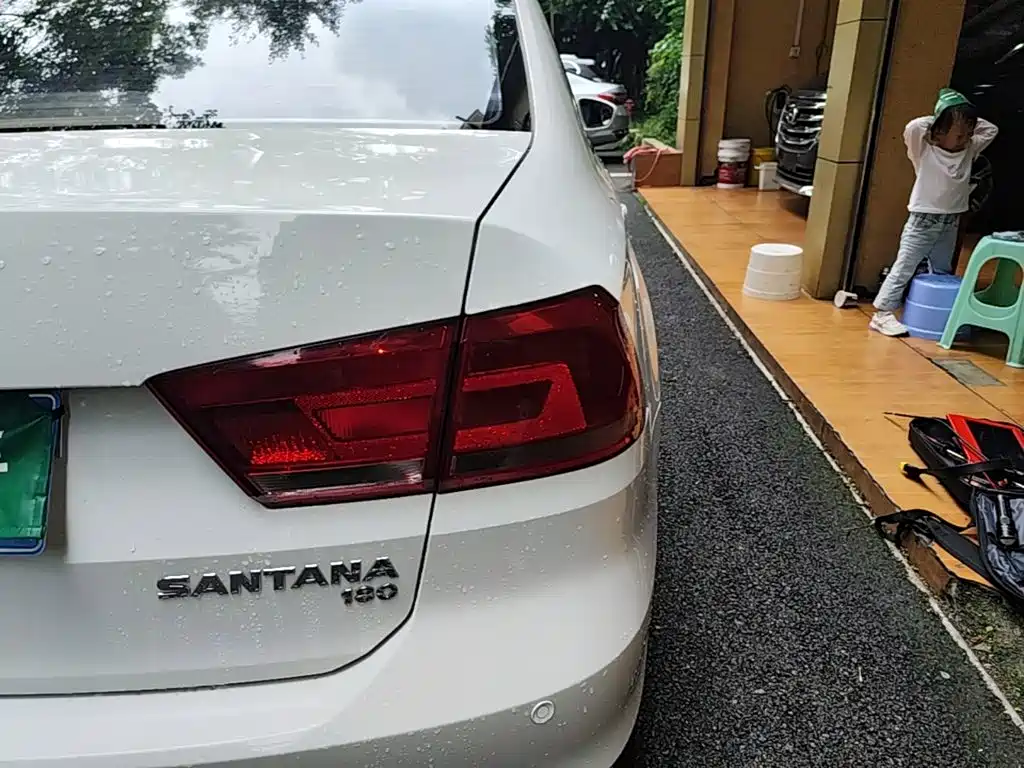 Volkswagen Santana — миниатюра 8
