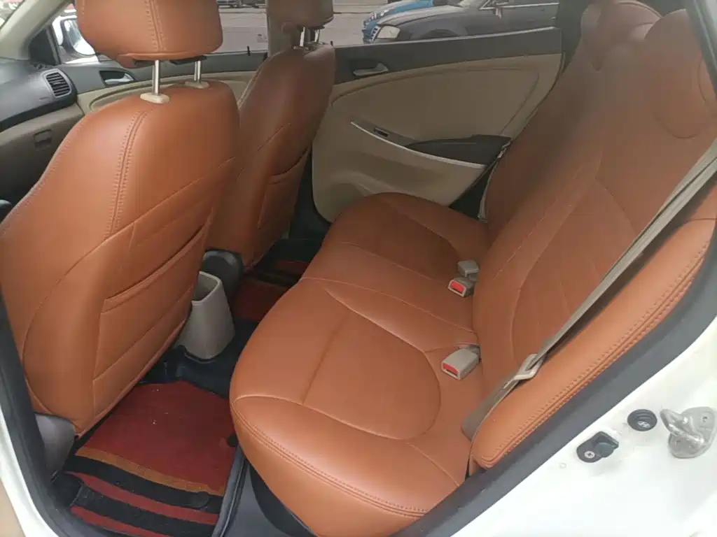 Hyundai Verna — миниатюра 17