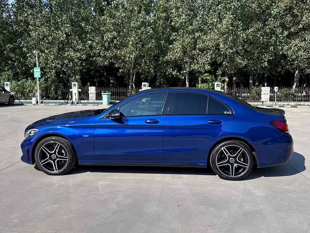 Mercedes-Benz C-Class — миниатюра 4
