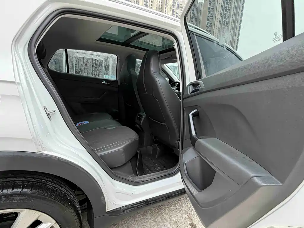 Volkswagen T-Cross — миниатюра 6