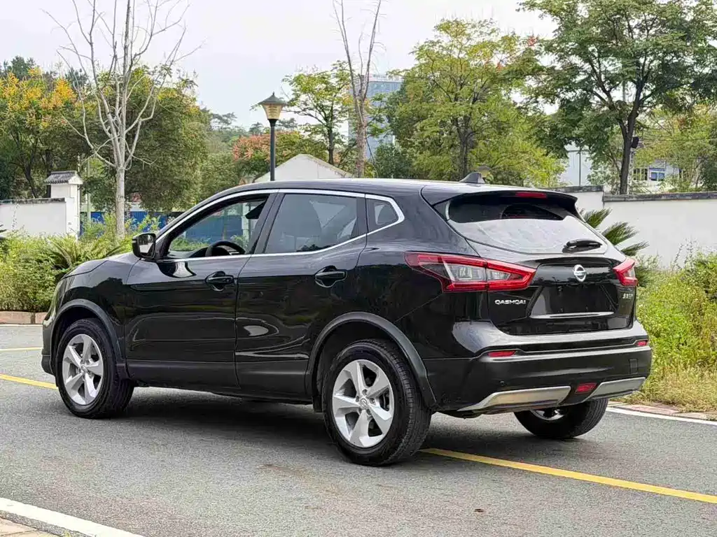 Nissan Qashqai — миниатюра 6