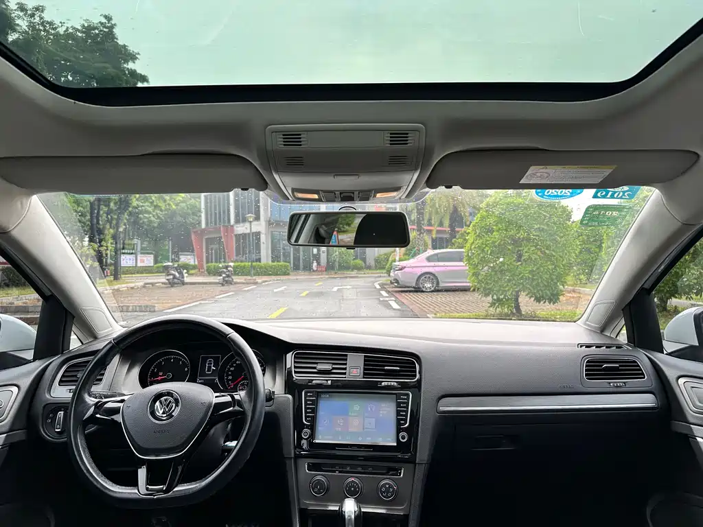 Volkswagen Golf — миниатюра 19