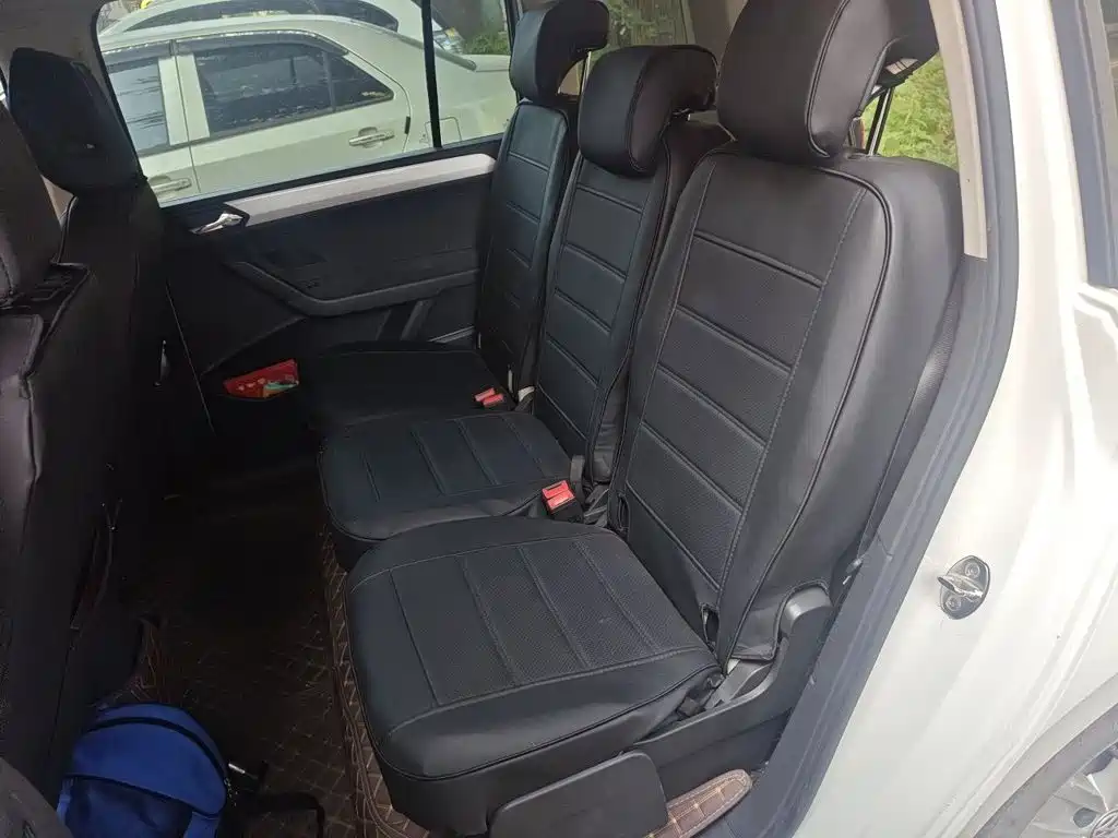 Volkswagen Touran — миниатюра 13