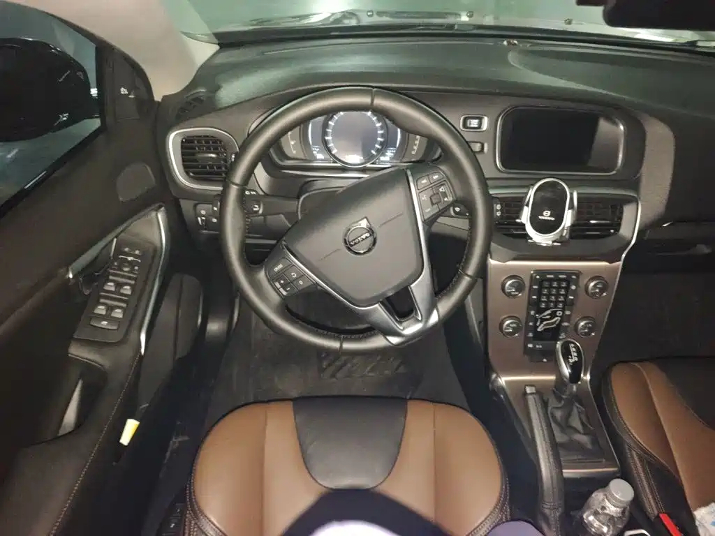 Volvo V40 — миниатюра 3