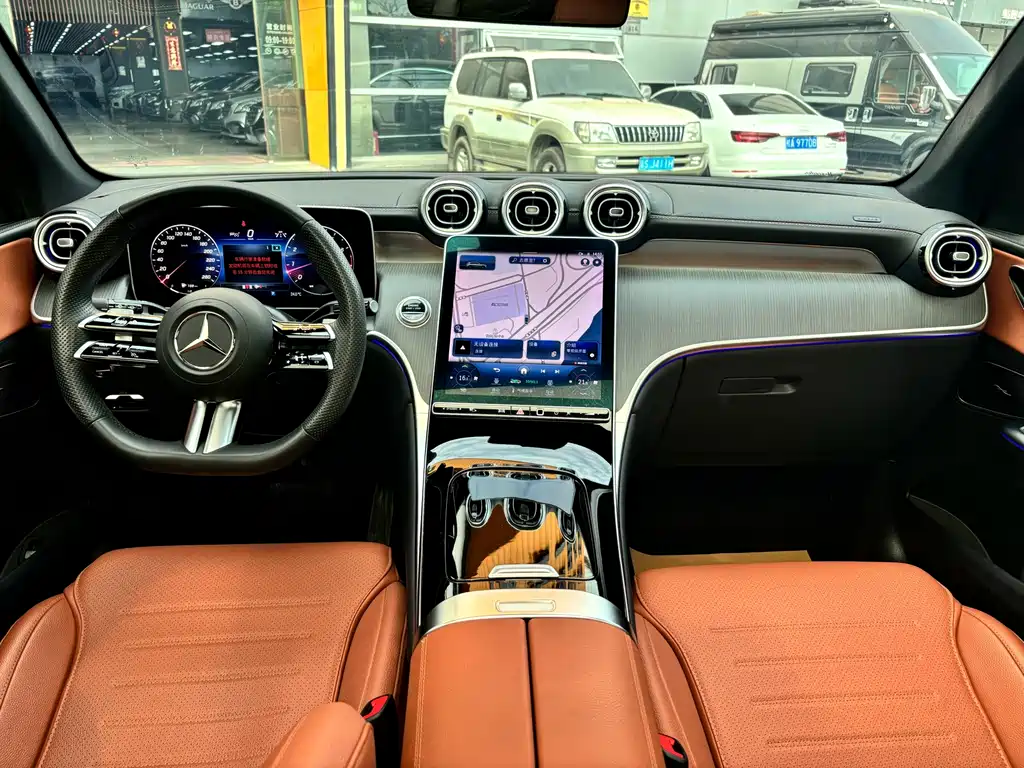 MERCEDES-BENZ GLC