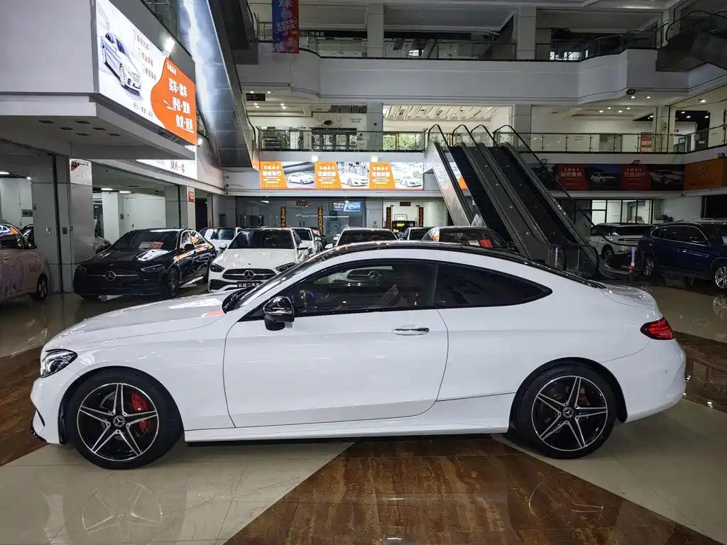 Mercedes-Benz C-Class (Import) — миниатюра 3