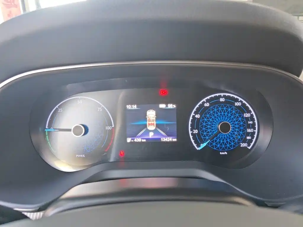 Hongqi Hongqi E-QM5 — миниатюра 12