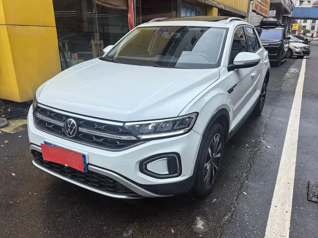 Volkswagen T-Roc 2024