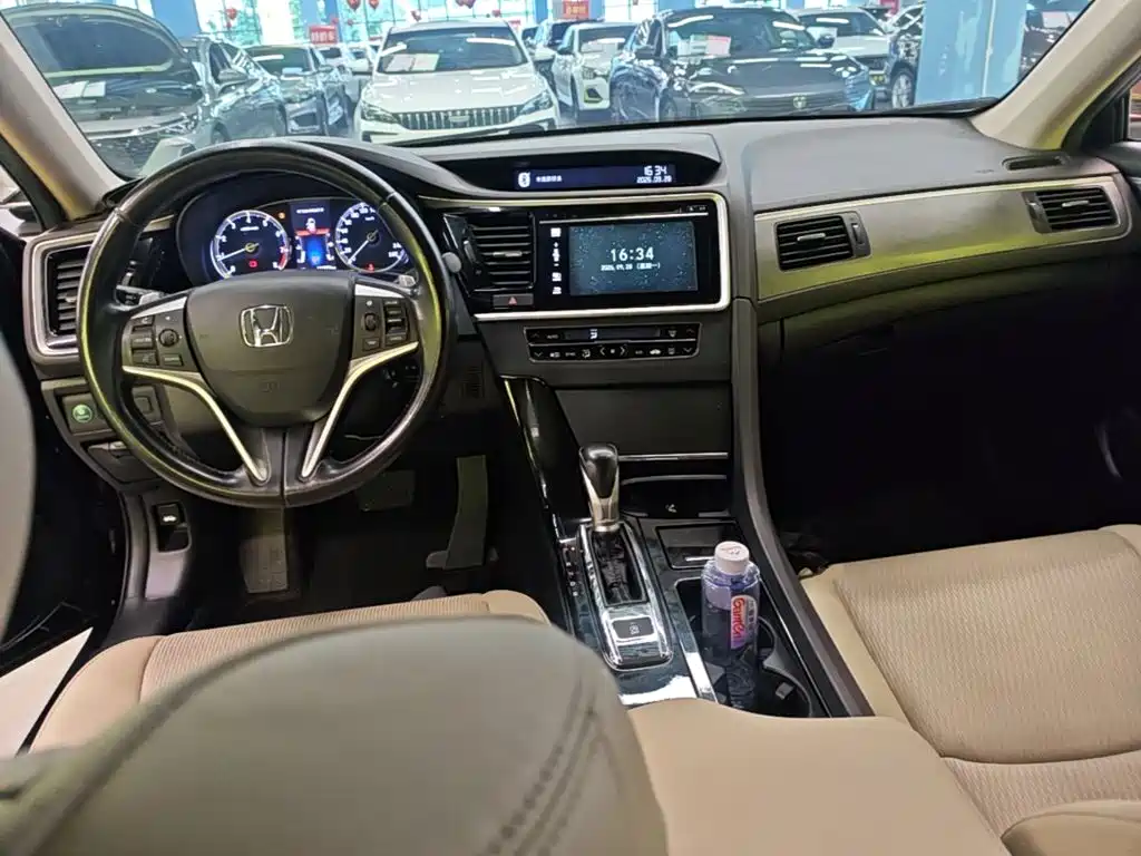 Honda Spirior — миниатюра 10