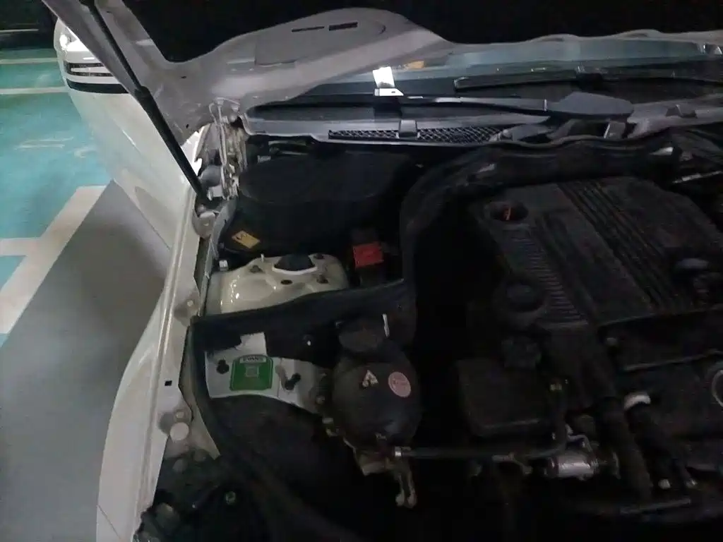 Mercedes-Benz C-Class (Import) — миниатюра 21