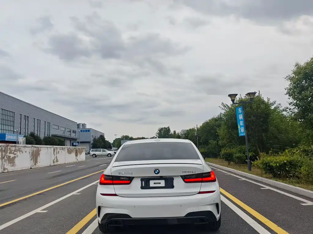 BMW 3 Series — миниатюра 5