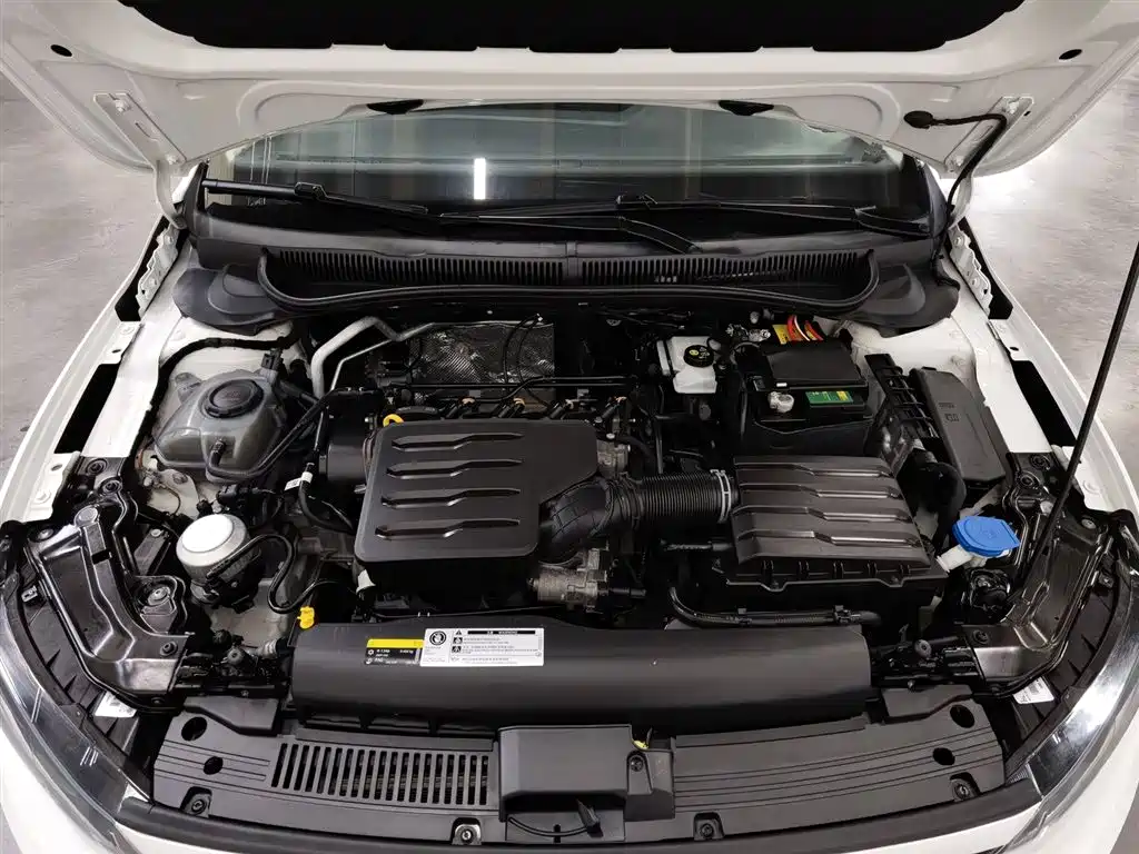 Volkswagen Polo 2021 Plus 1.5L AT