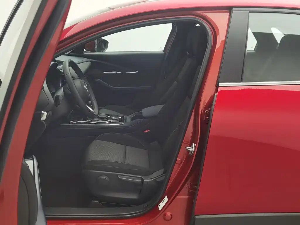 Mazda CX-30 — миниатюра 10