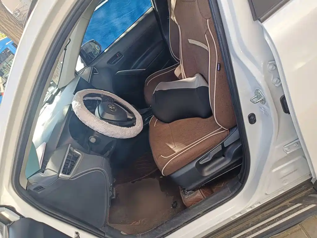 Toyota Corolla Cross — миниатюра 11