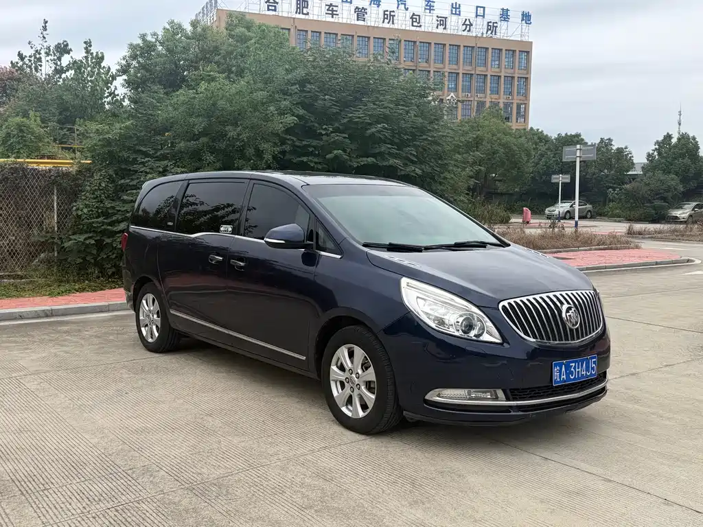 Buick GL8 — миниатюра 3
