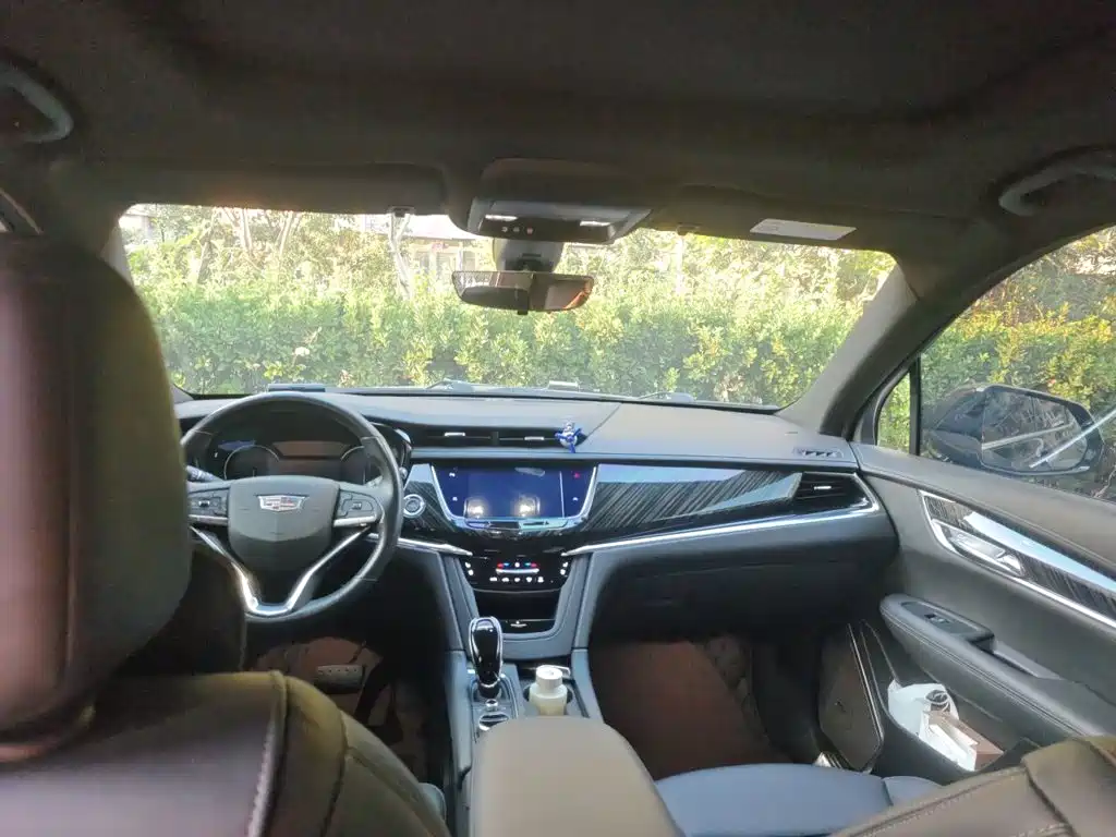 Cadillac XT6 — миниатюра 14