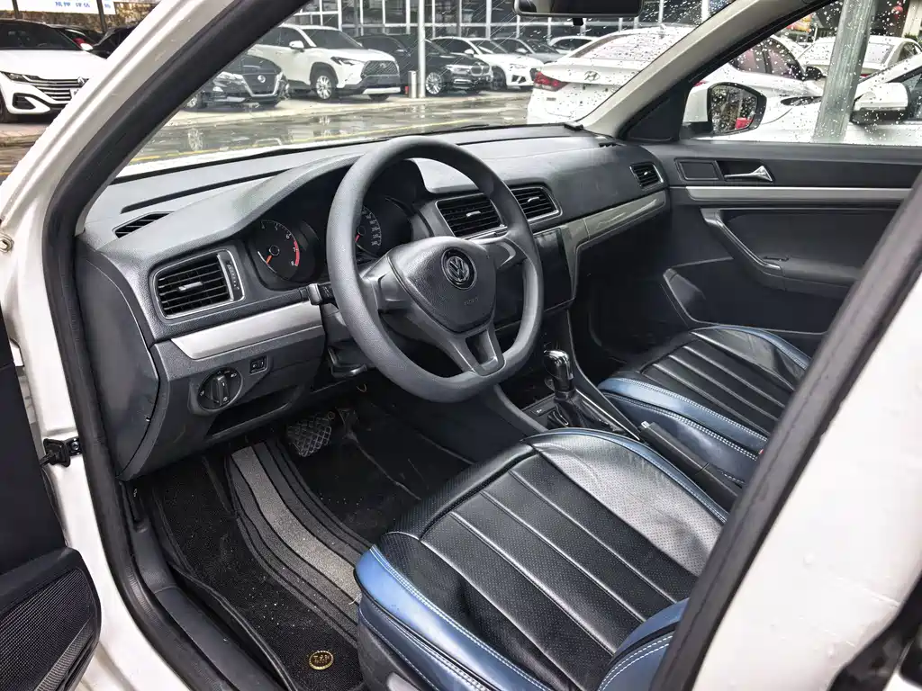 Volkswagen Lavida — миниатюра 8