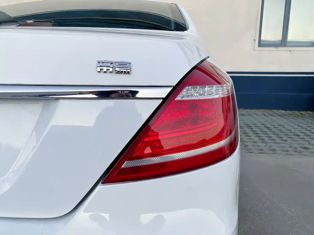 Geely Emgrand — миниатюра 15