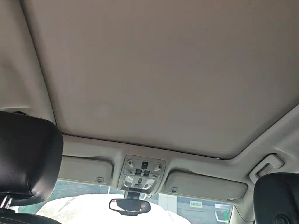 Cadillac SRX — миниатюра 18