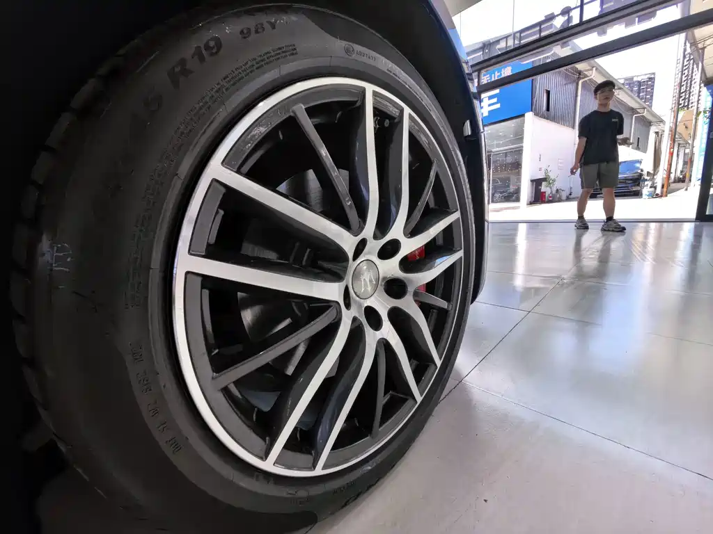 Maserati Ghibli 3.0T Standard Edition, фото 18