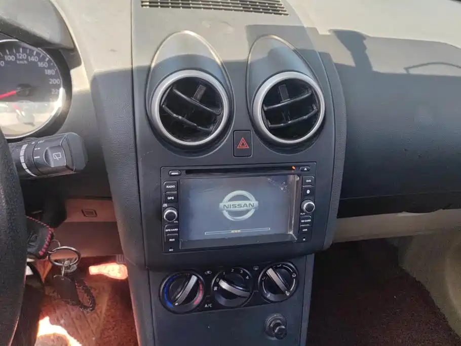 Nissan Qashqai — миниатюра 13