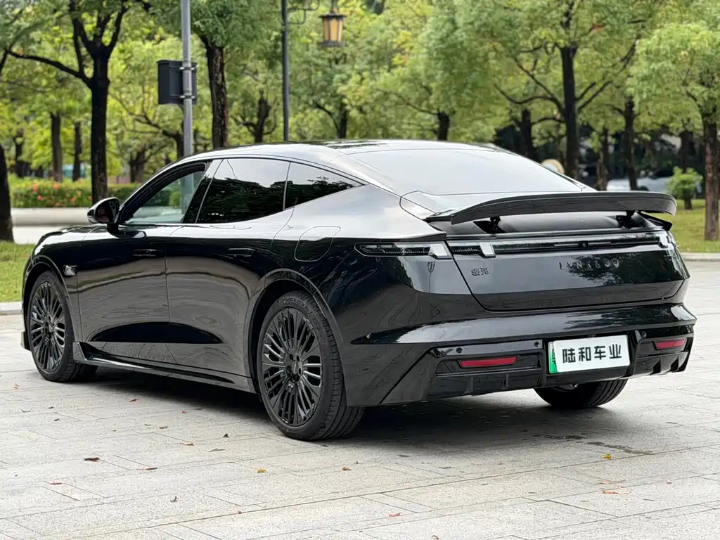 Lynk & Co 10 — миниатюра 8