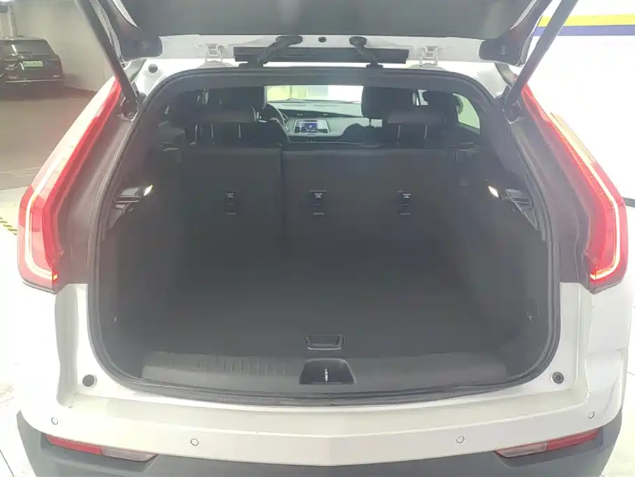 Cadillac XT4 2022 28T