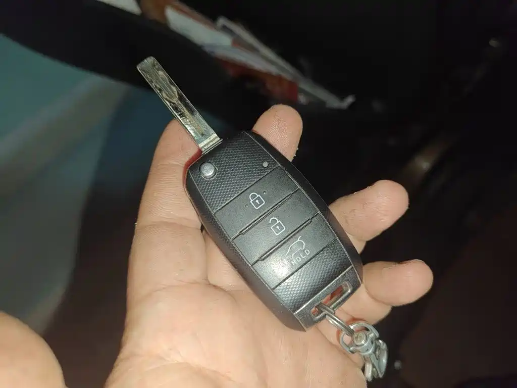 Kia Carens — миниатюра 9