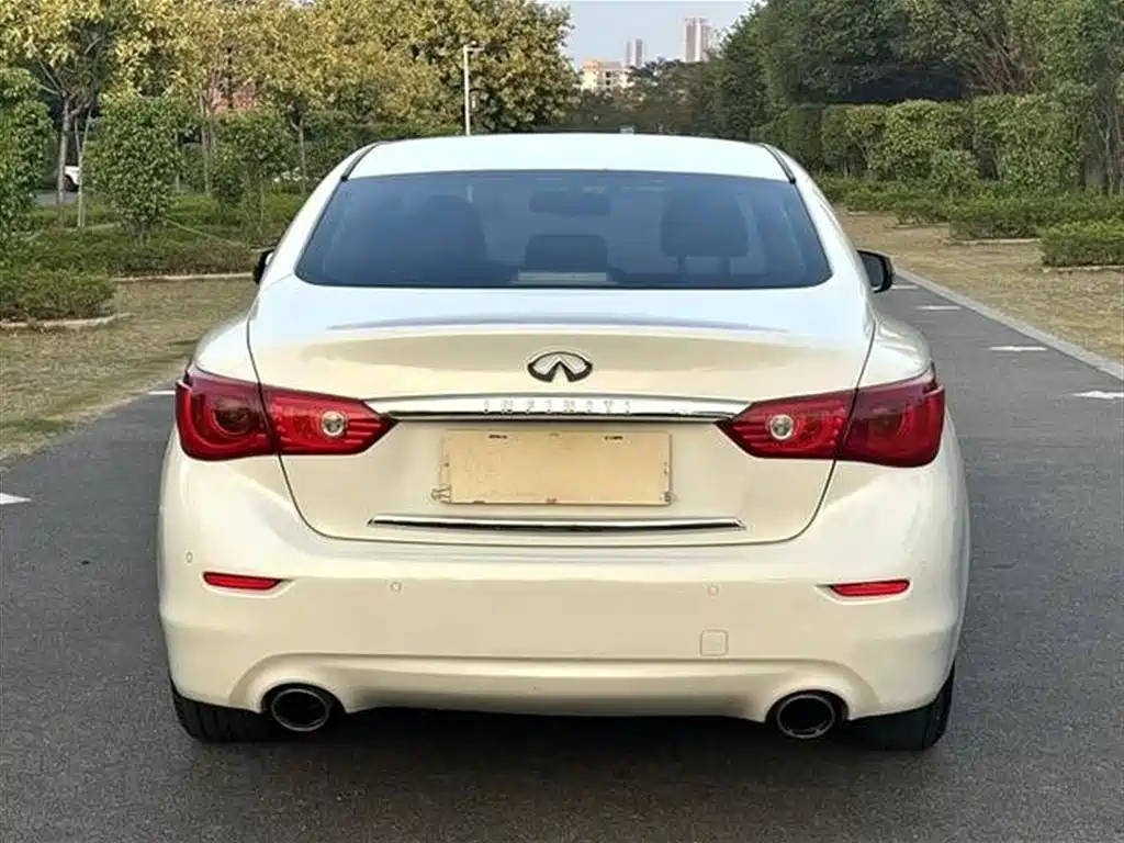 Infiniti Q50L 2016 2.0T Comfort