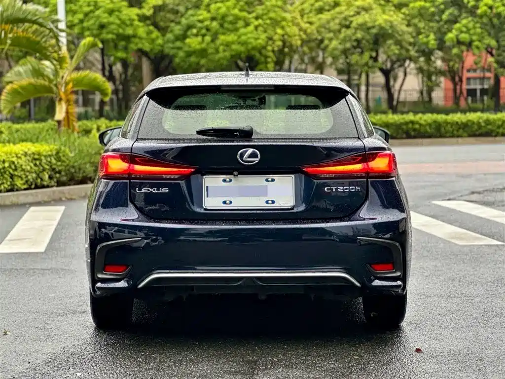 Lexus CT 2017 CT200h Comfort V