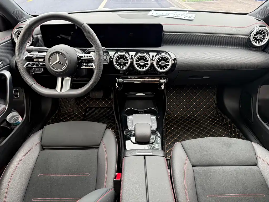 Mercedes-Benz A-Class A 2023 A 200 L Fashion