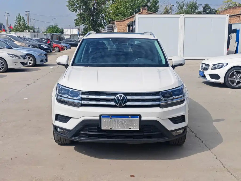 Volkswagen Tharu — миниатюра 2