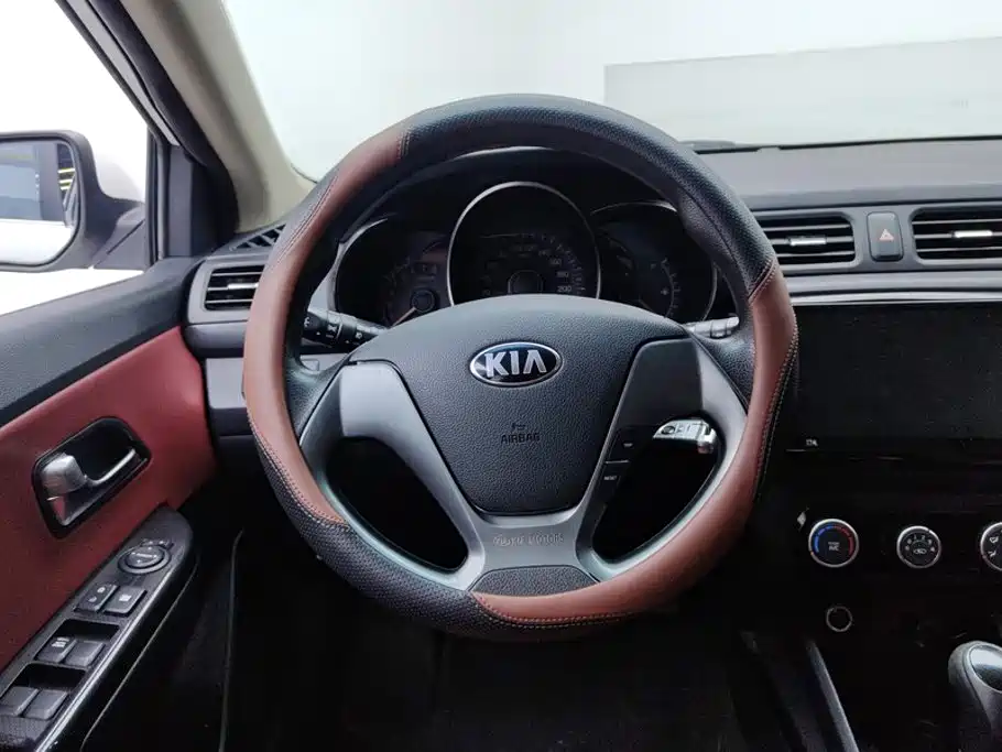 Kia K2 — миниатюра 15