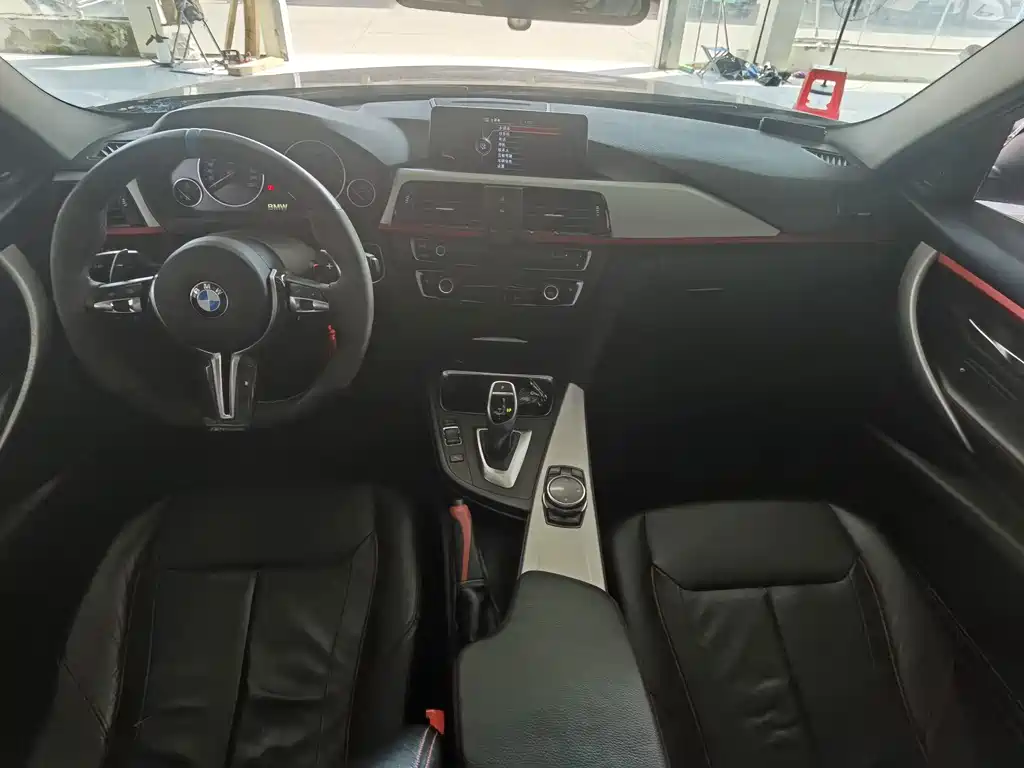 BMW 3 Series — миниатюра 14