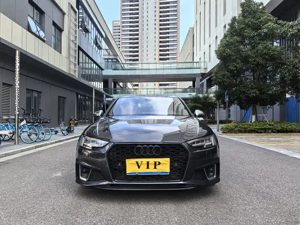 Audi S4