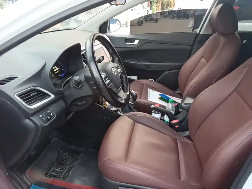 Hyundai Verna — миниатюра 11