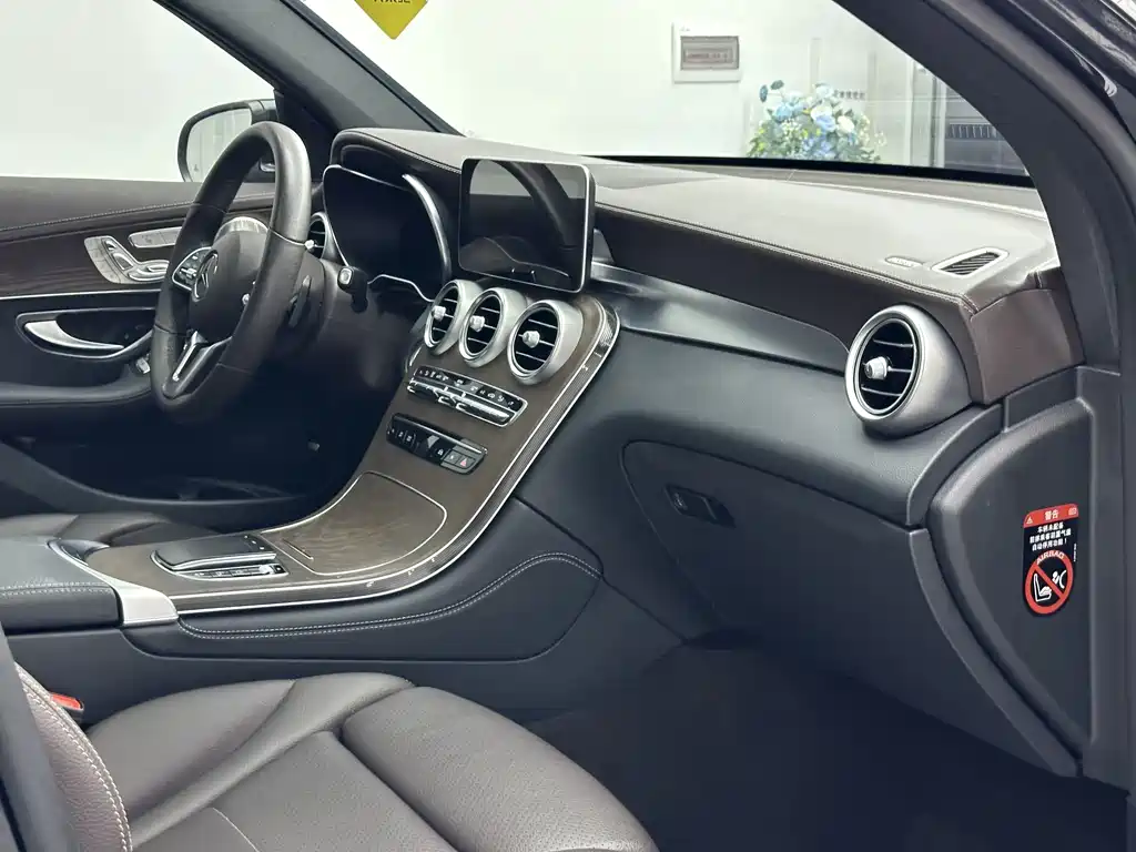 Mercedes-Benz GLC — миниатюра 16