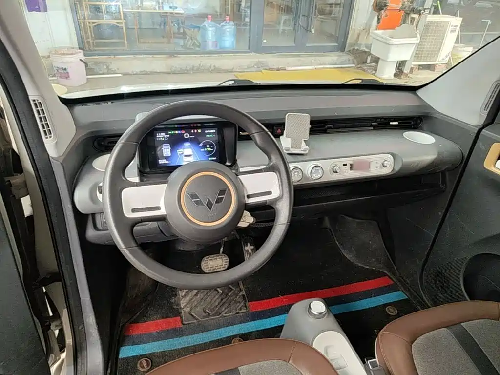 Wuling MINIEV — миниатюра 10