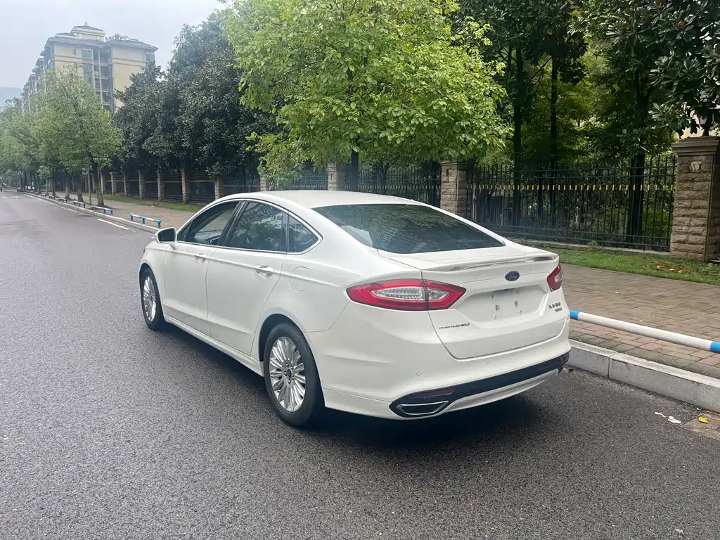 Ford Mondeo — миниатюра 5