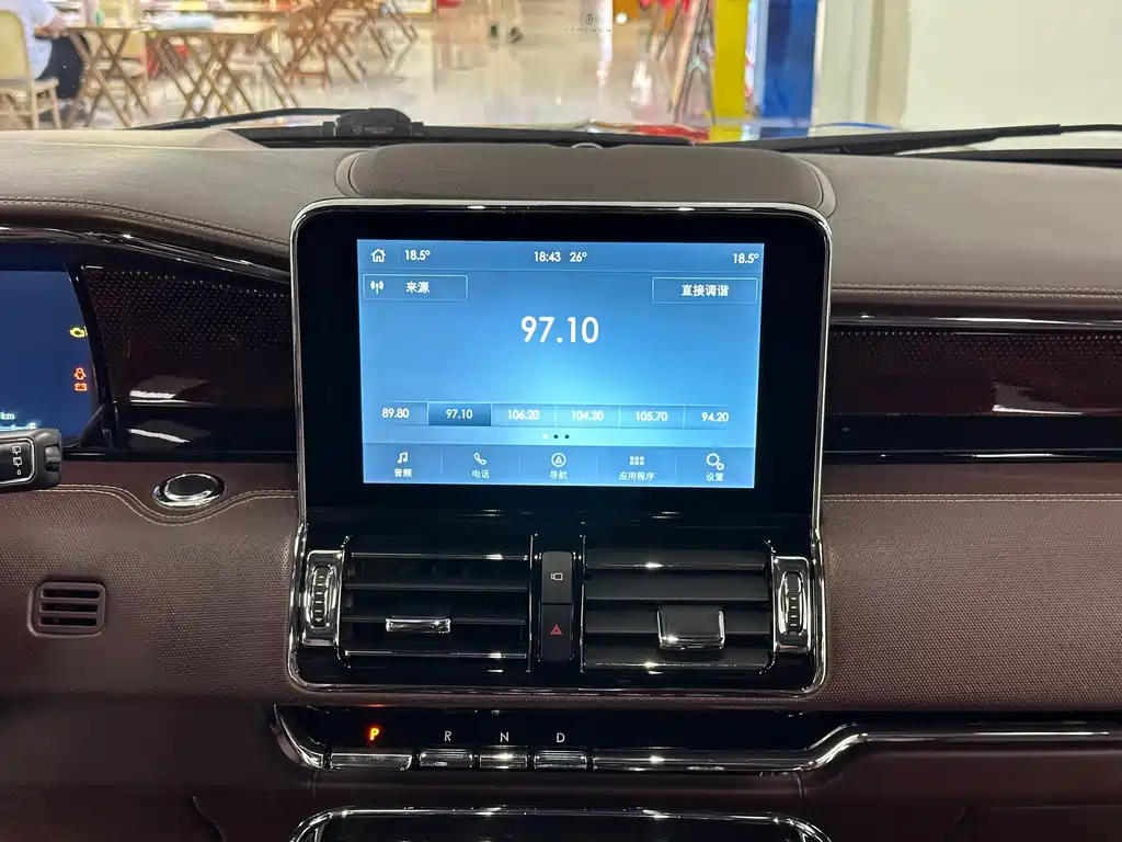 Lincoln Navigator — миниатюра 22