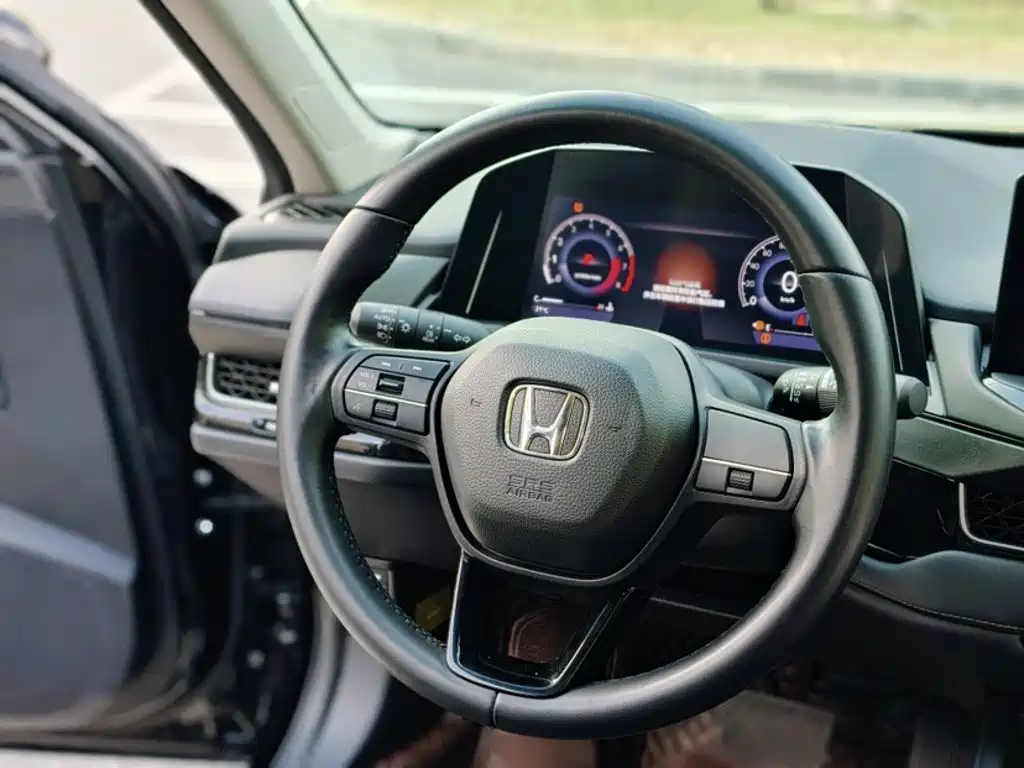 Honda Inspire — миниатюра 9