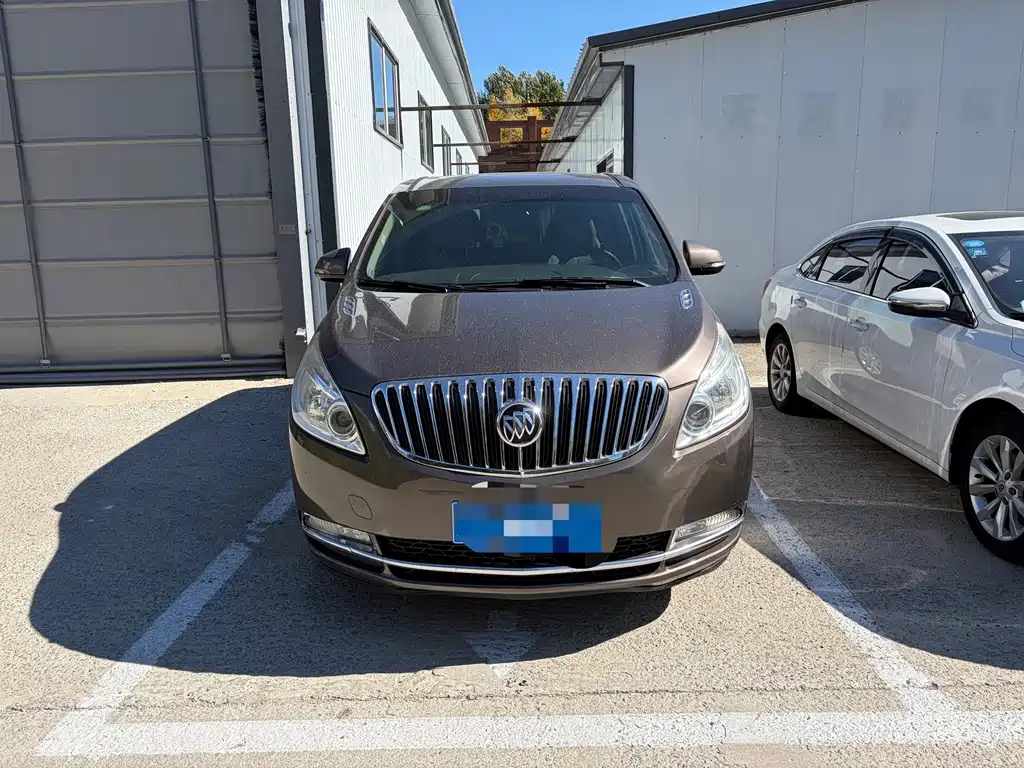 Buick GL8 — миниатюра 2