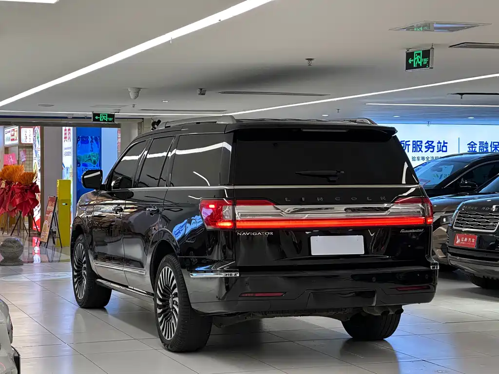 Lincoln Navigator — миниатюра 7