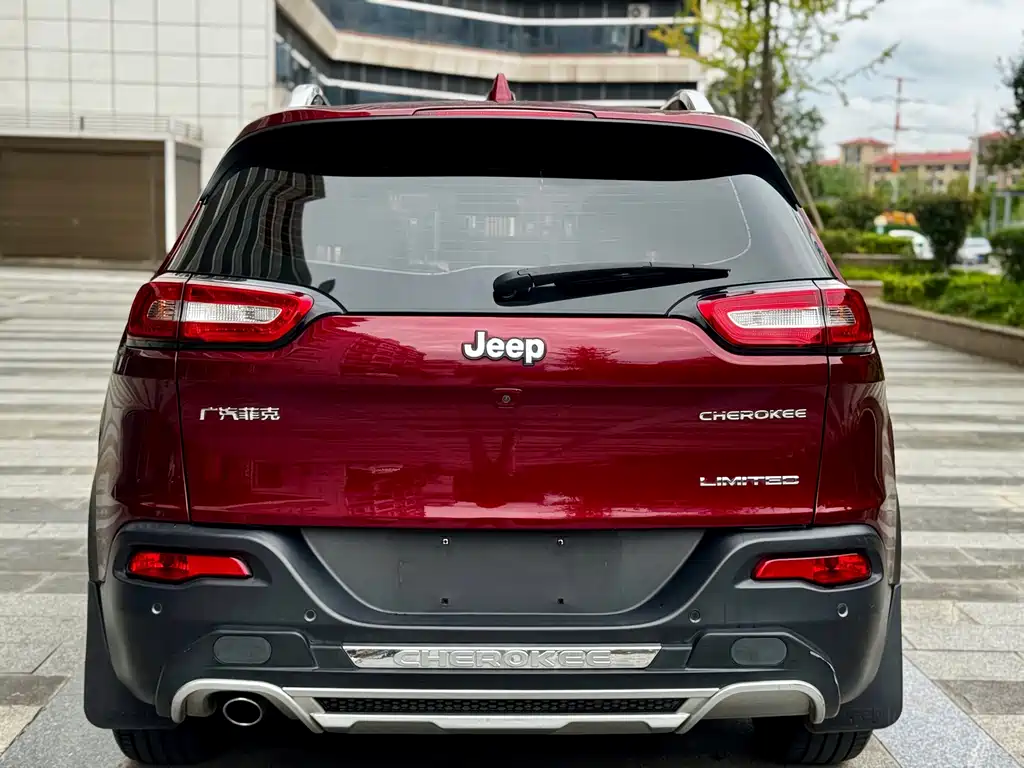 Jeep Cherokee — миниатюра 7