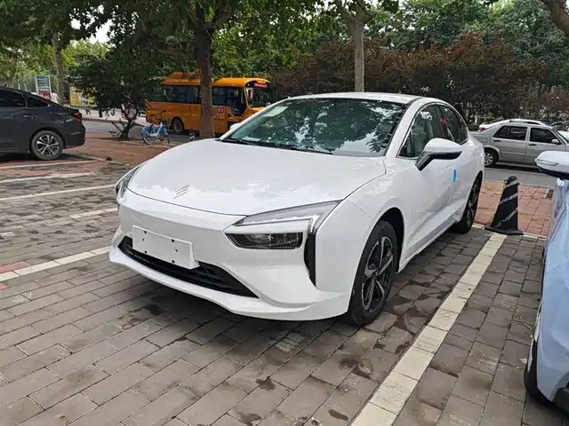 JIANGLING GROUP NEW ENERGY YI CHI 05 2025